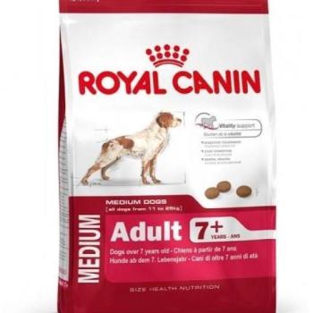 Royal Canin Medium Adult 7+ 4 kg kép