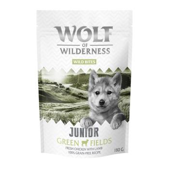 180g Wolf of Wilderness Snack - Wild Bites Junior kutyasnack- Green Fields - bárány & csirke kép